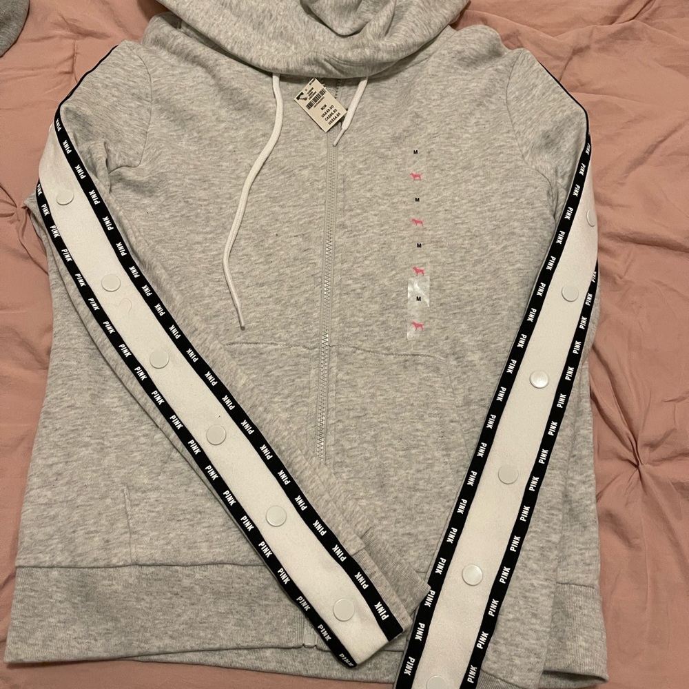 Pink sweaters - Picture 6 of 6